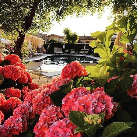 Hotel Romeo Torri Del Benaco Luaran gambar
