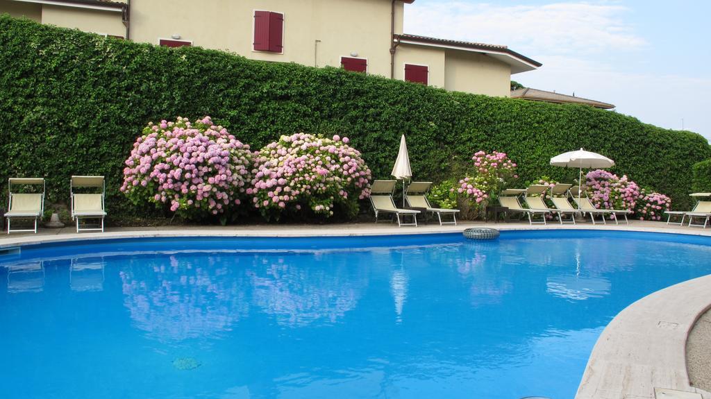 Hotel Romeo Torri Del Benaco Luaran gambar