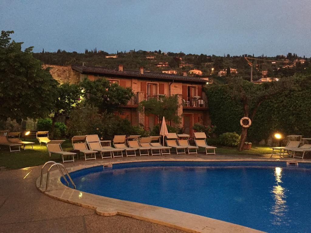 Hotel Romeo Torri Del Benaco Luaran gambar
